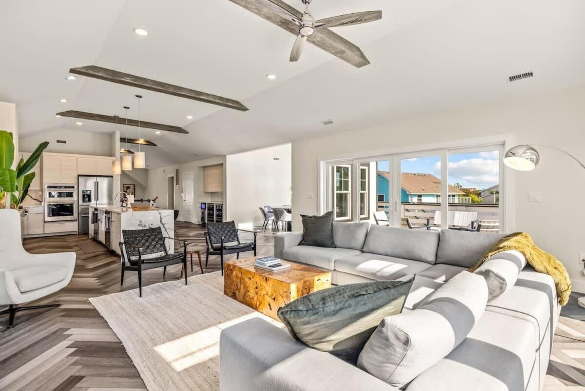 Sojourn Aurora 7 Bedroom Pool & Hot Tub كورولا المظهر الخارجي الصورة