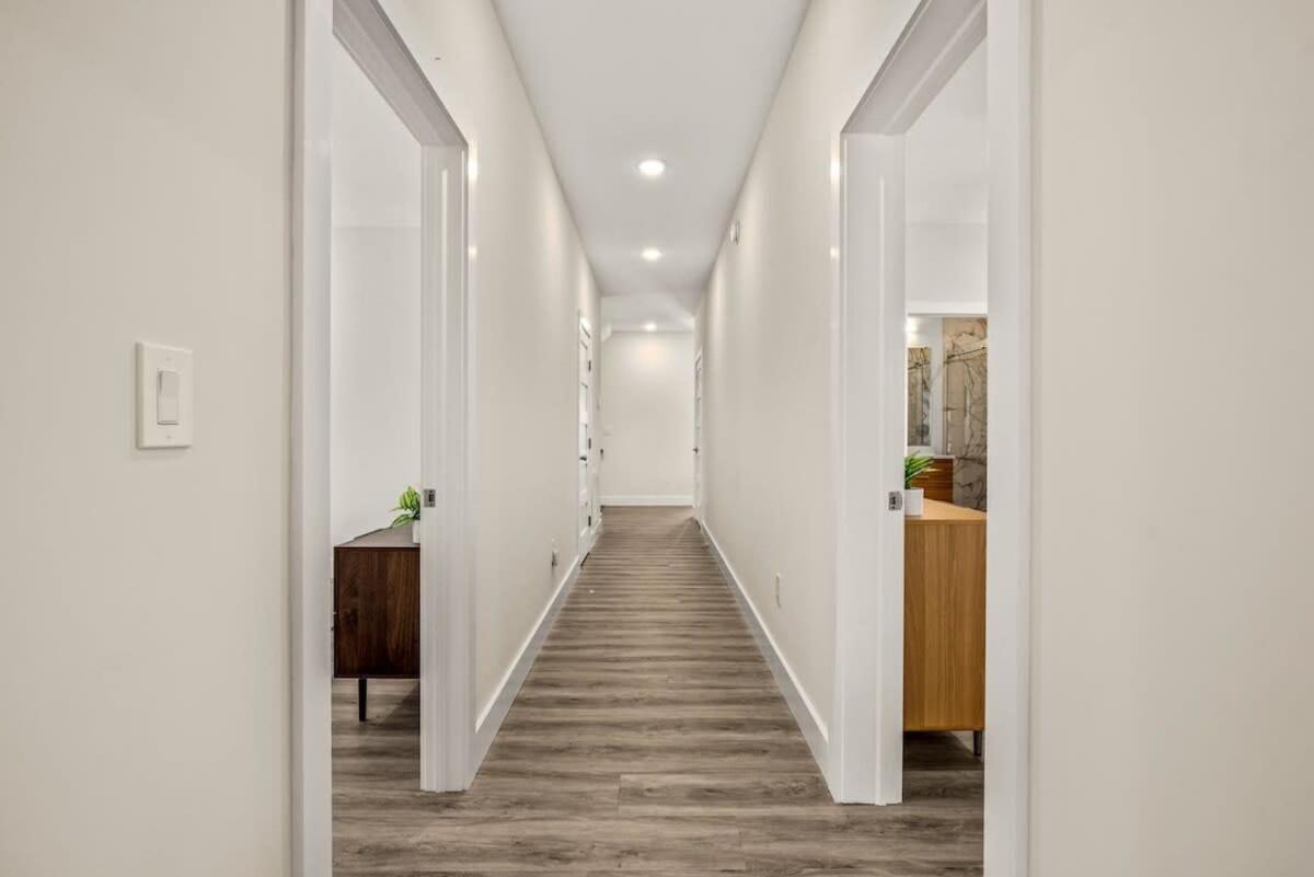 Sojourn Aurora 7 Bedroom Pool & Hot Tub كورولا المظهر الخارجي الصورة